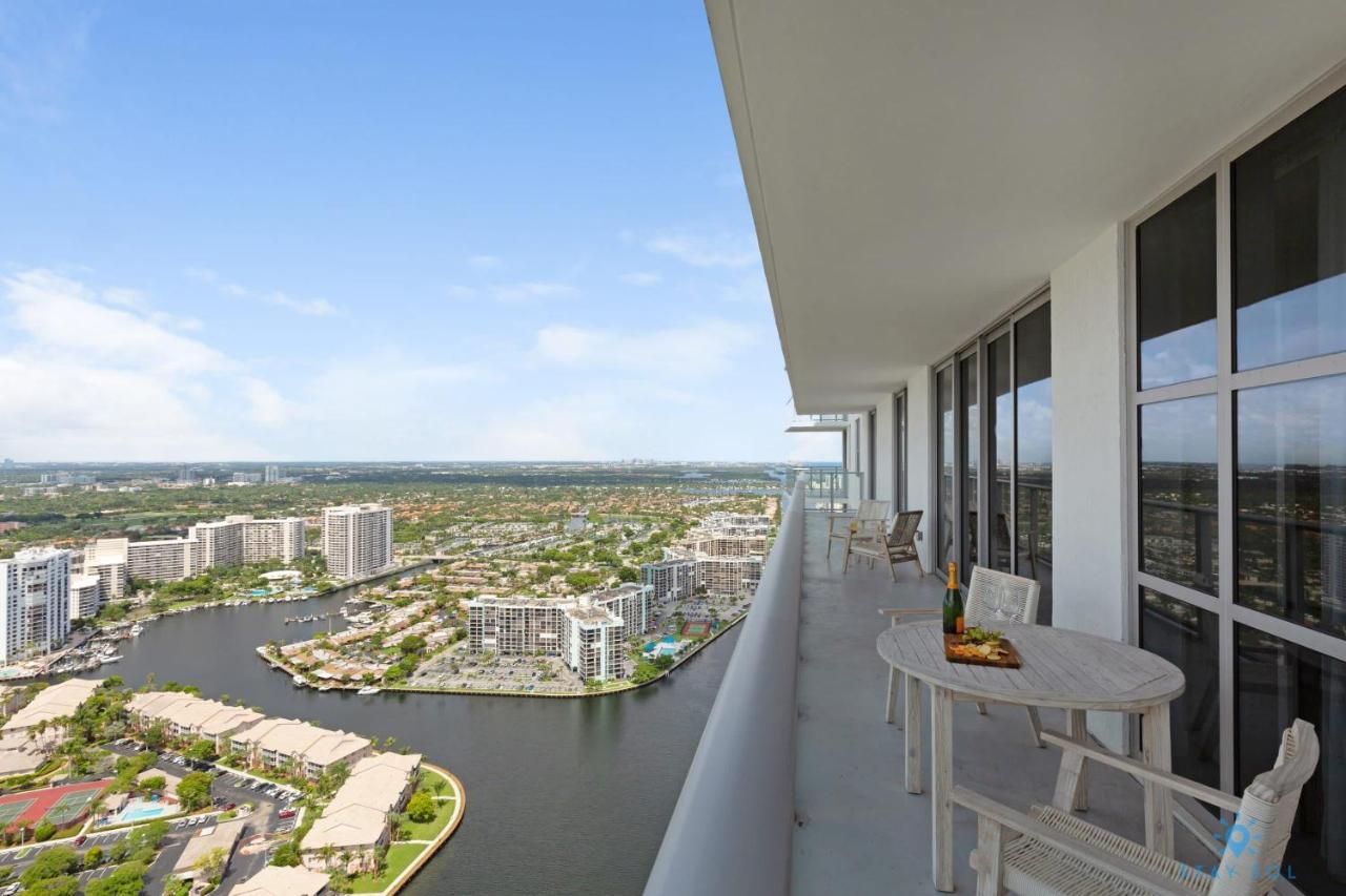 5 Amenities Luxury 3 Bedroom Front Intercostal View Hollywood Exterior photo